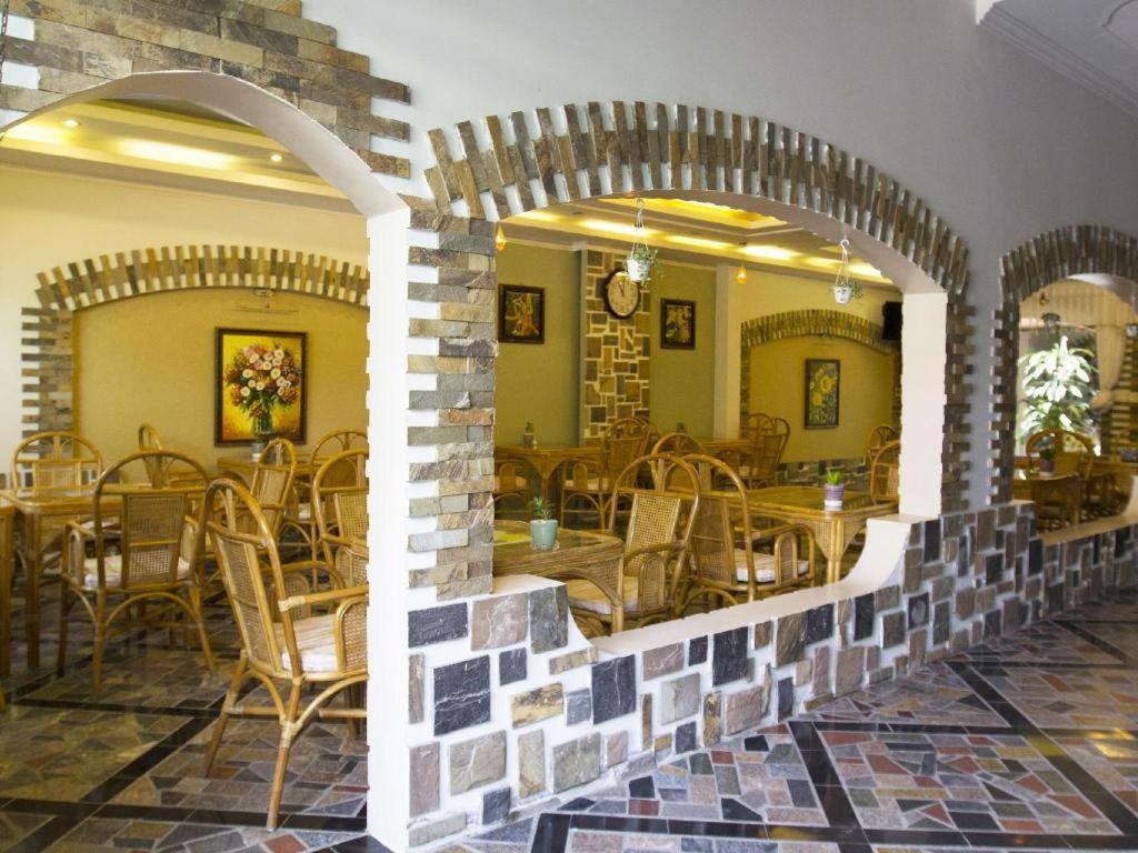 Spring Hotel Кан То Екстериор снимка